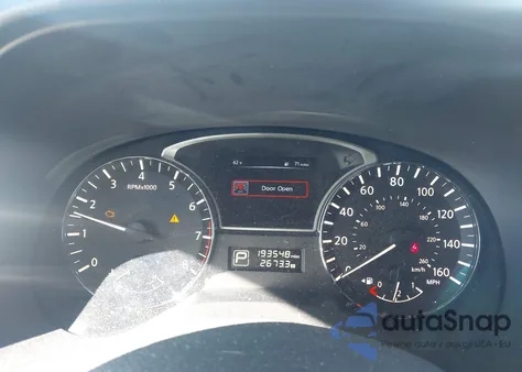 2015 Nissan Pathfinder Sv z USA, uszkodzony, nr VIN 5N1AR2MN9FC670709